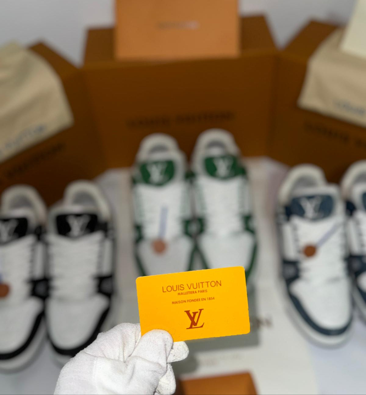 LOUIS VUITTON