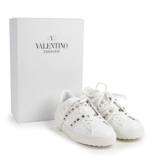 Valentino Garavani Rockstud Untitled